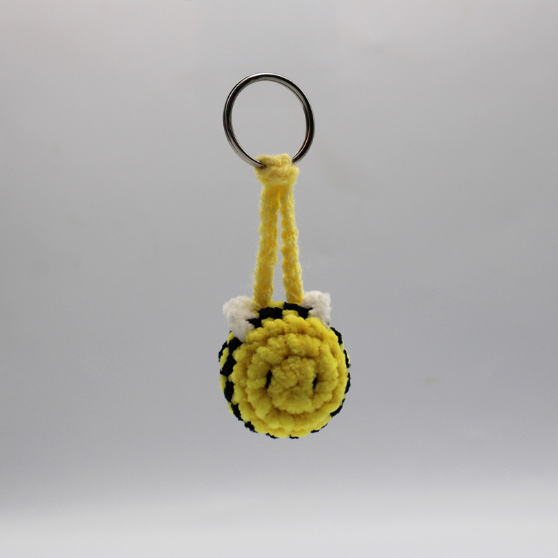 Mini porte-clé abeille en crochet