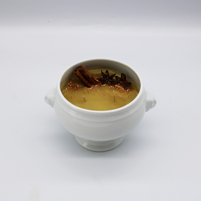 Bougie à la cire d’abeille Farouche x Atelier Déco'Logie